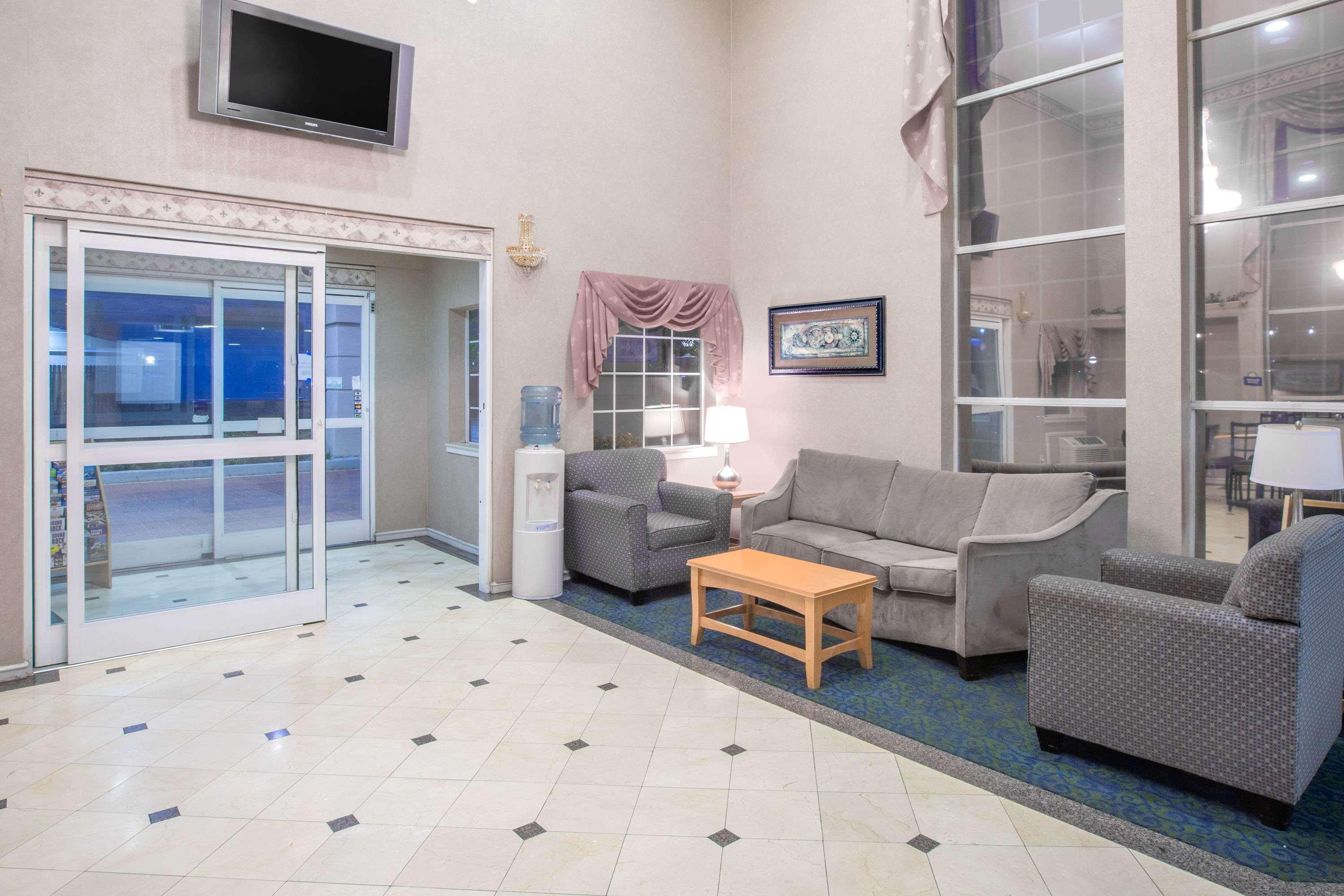 Days Inn By Wyndham Nacogdoches/Sfa University/Downtown Εξωτερικό φωτογραφία