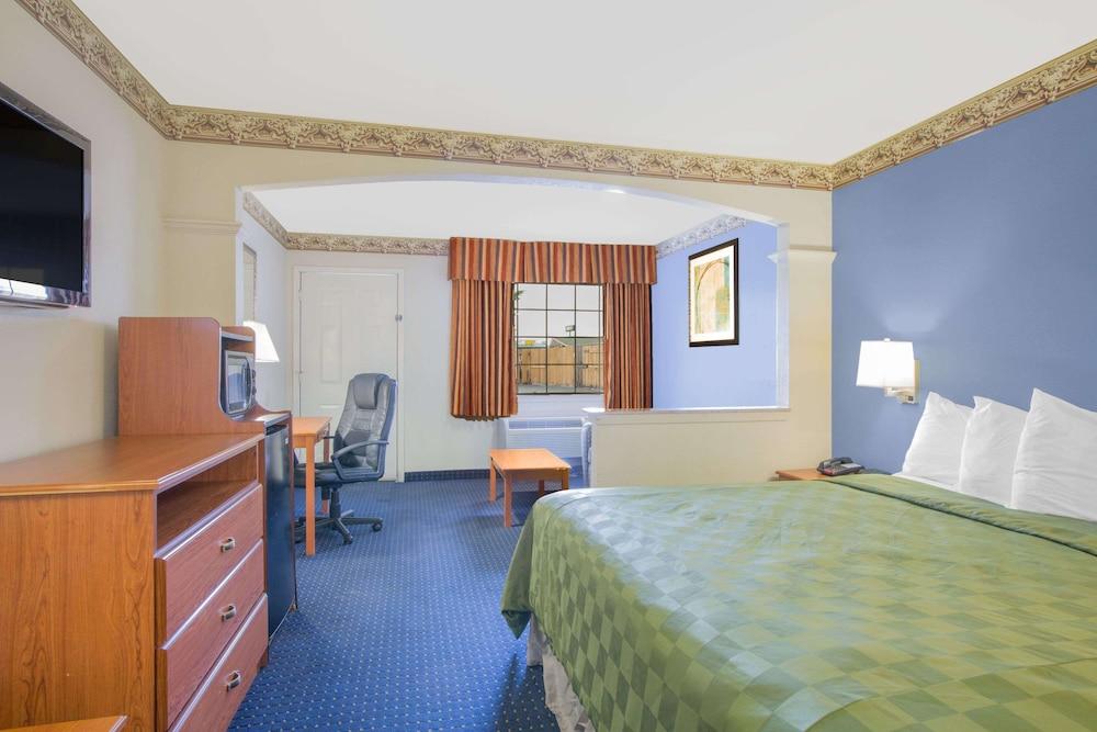 Days Inn By Wyndham Nacogdoches/Sfa University/Downtown Εξωτερικό φωτογραφία